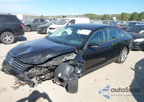 2012 Volkswagen Passat 2.5L S из США, поврежденный, VIN 1VWAP7A33CC014783